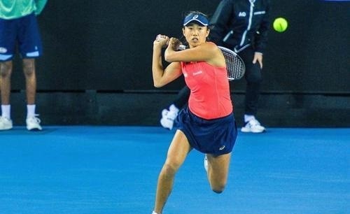  中国金花张帅爆发，直落两盘淘汰种子选手