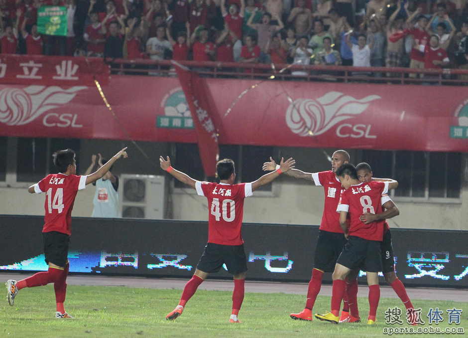  外援加盟首秀，助力球队开门红