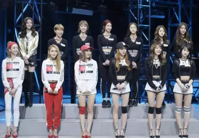  电竞女选手突破偏见 女子联赛关注度显著提升