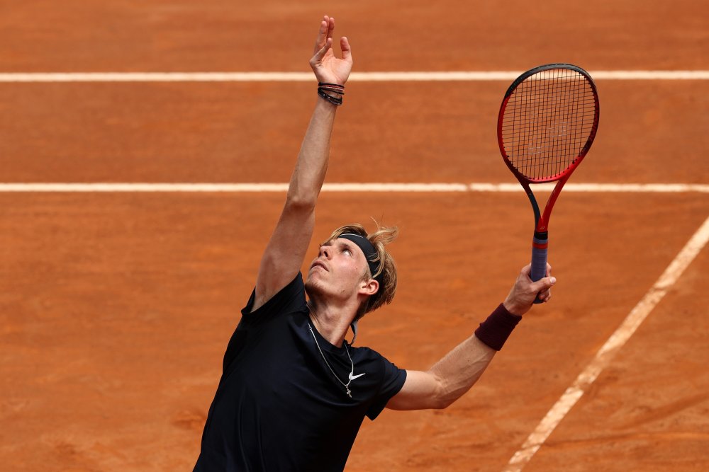  弗里茨挽救赛点，奥斯汀站逆转进决赛