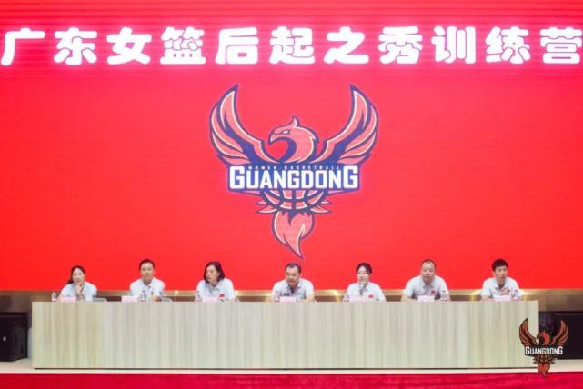  篮球训练营培育未来希望之星