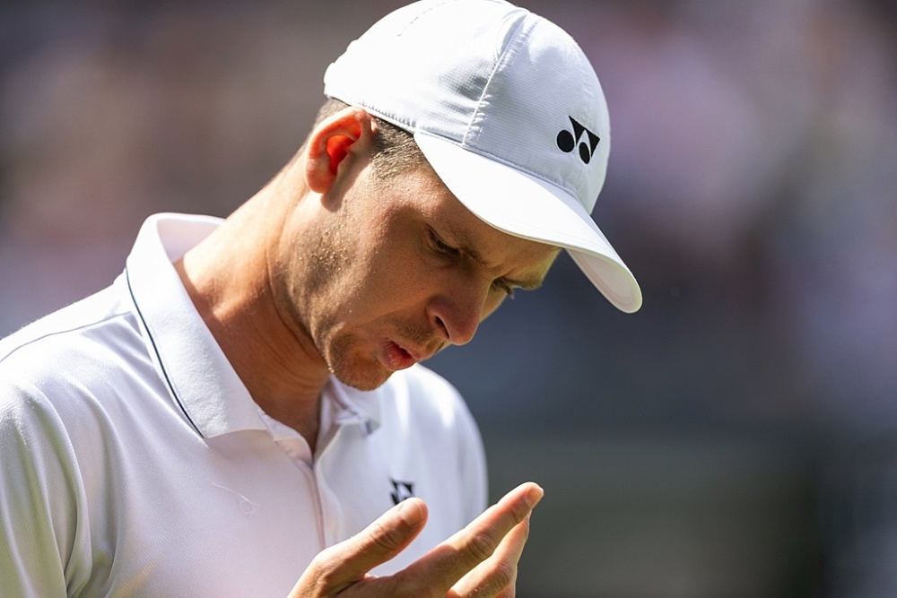  胡尔卡奇挽救破发点，长盘较量笑到最后