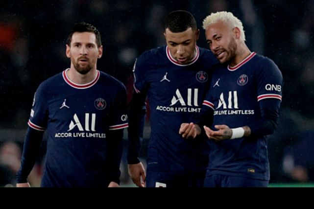  姆巴佩超神发挥巴黎大胜马赛