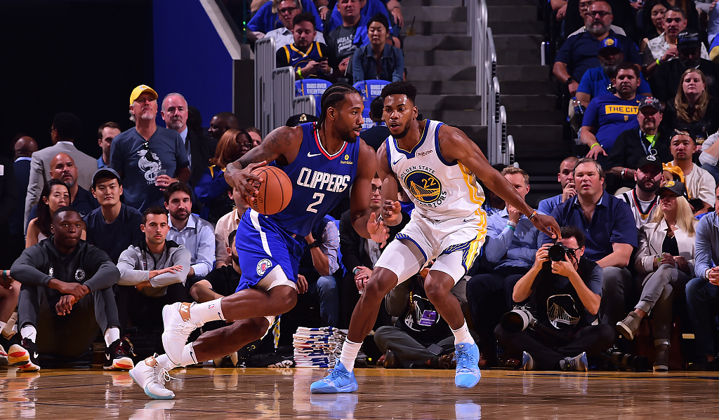  快船伦纳德致命封盖锁定胜局